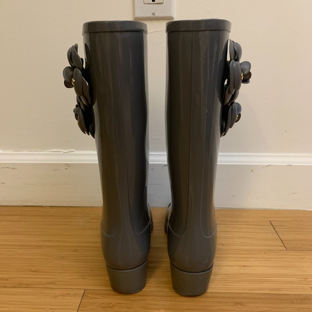 CHANEL Interlocking CC Logo Rubber Rain Boots - Picture 6 of 11